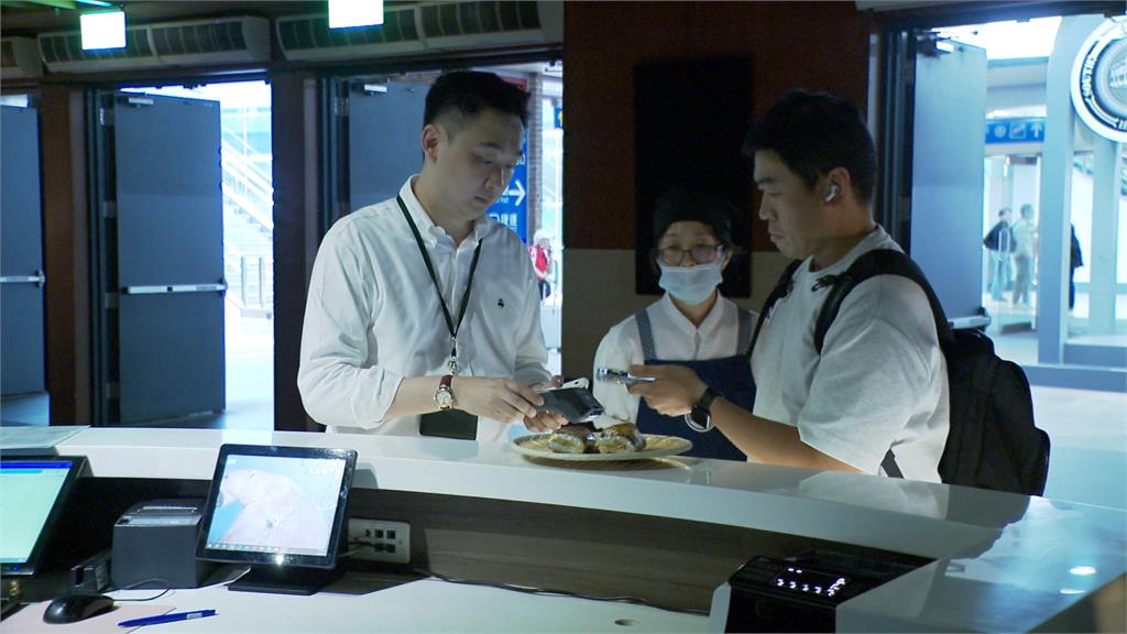 南港車站下班尖峰時刻遇停電! 「饋線分歧」商場A、B棟全停擺