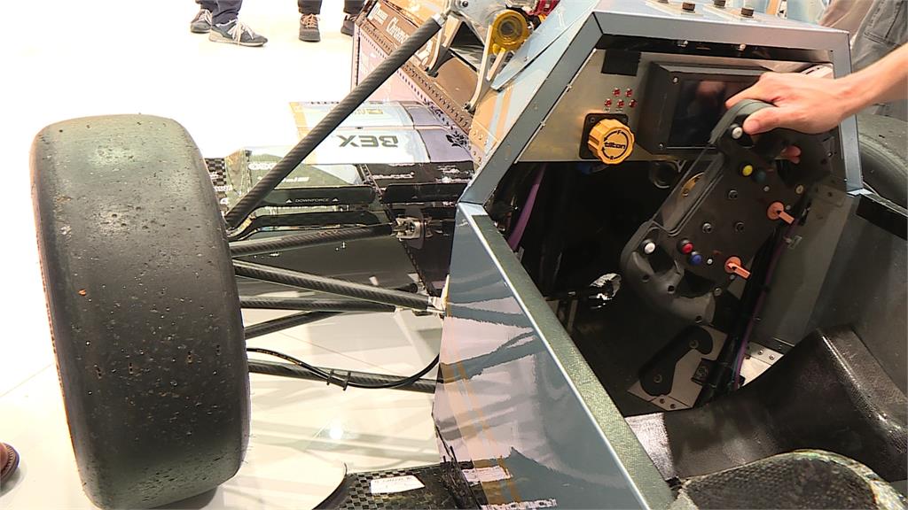 台科大方程式賽車隊耗時2年 打造第九代純電賽車「TTR9」