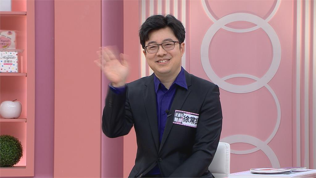 《姊妹亮起來》謝京穎用醋泡隱形眼鏡爆血絲！舒子晨用避孕藥洗頭超荒唐