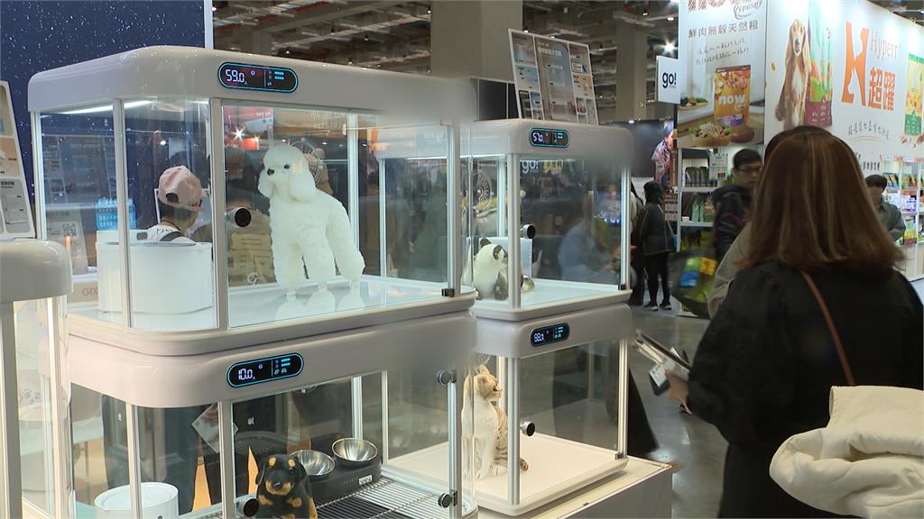 寵物展連假首日開幕! 寵物食、用品大搶毛家長荷包