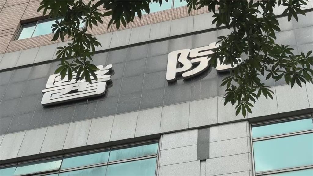 未陪同老母就診隔日想問病況 女子沒做「這件事」闖診間還嗆醫生