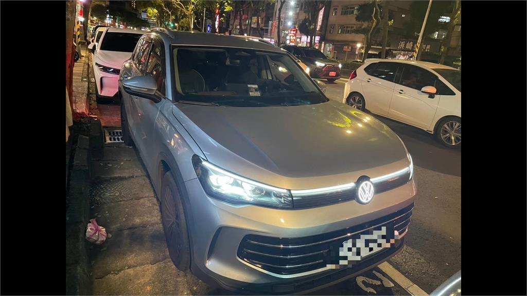 精神不濟？闖紅燈撞行人還不停　駕駛供稱：太緊張不知所措