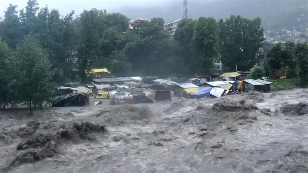 北印度暴雨狂炸創廿年來紀錄　新德里整片淹　陸地慘淹　山區爆土石流