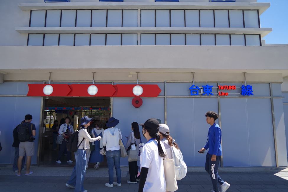 快新聞／東博試營運吸引逾16萬人！看展、吃美食、賞熱氣球　DJ帶路嗨玩台東