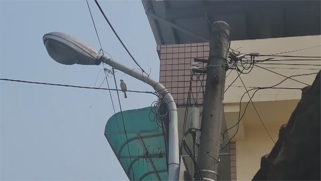 驚!洗澡麻麻的感覺有漏電 竟是因路燈漏電超波及