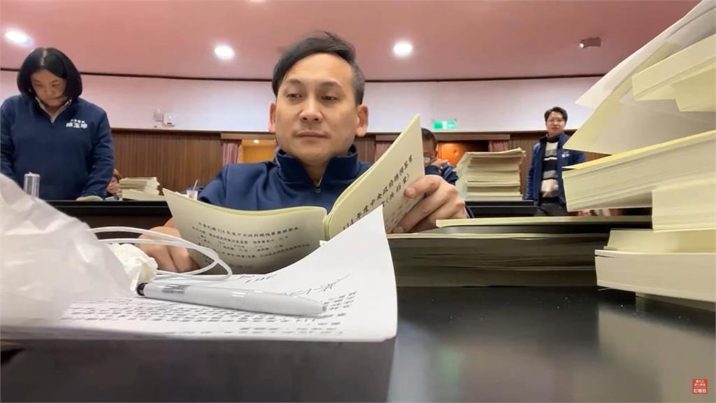 葉元之「直播審機密預算」成罷免領頭羊?苦苓抖出藍營內部10大實情