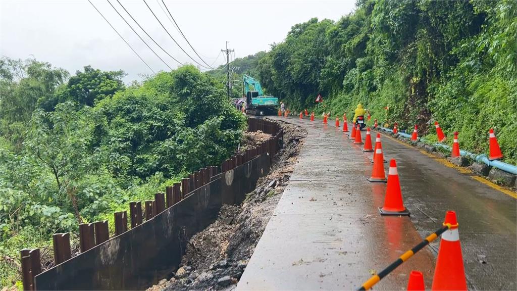 連日豪雨！柴山大路塌陷封閉　餐廳空蕩蕩、商家營業損失慘重