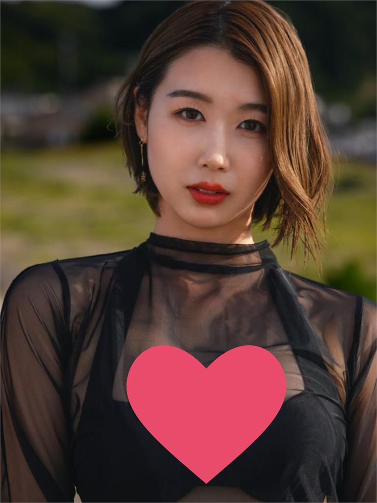 人妻出道拍AV讓人忍不住「狂回頭」！片商大讚封「5度見」美人