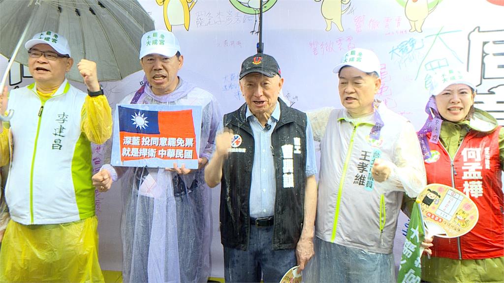 傳一度不滿策略拍桌怒嗆林右昌 曹興誠:民進黨要更積極協助