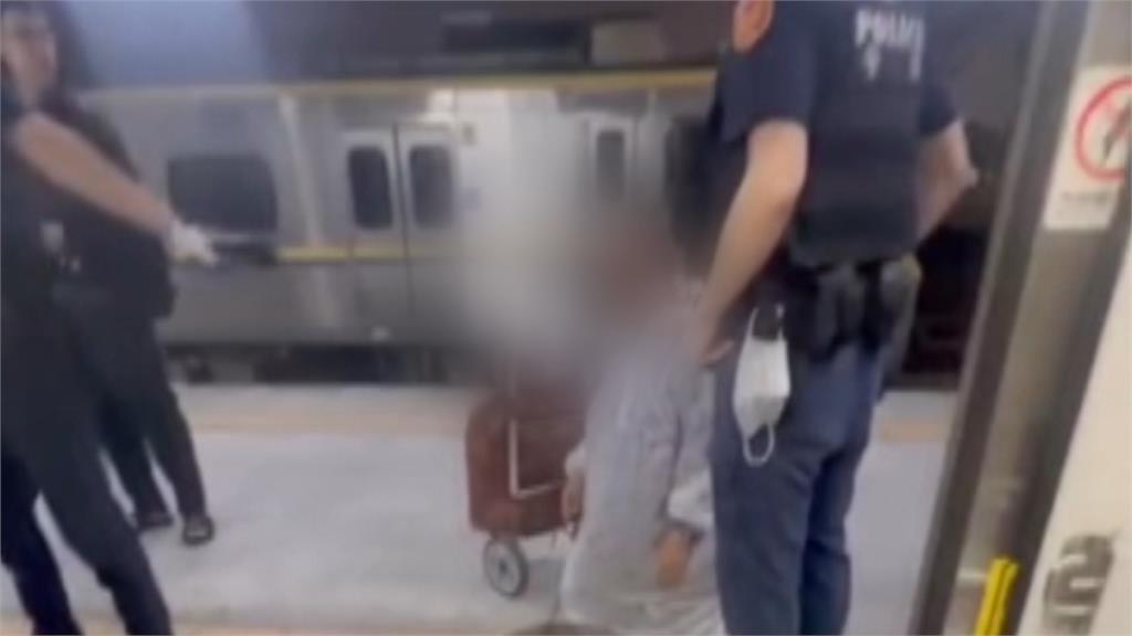 傻眼! 搭台鐵區間車「被詛咒」 警到場婦照樣咒罵