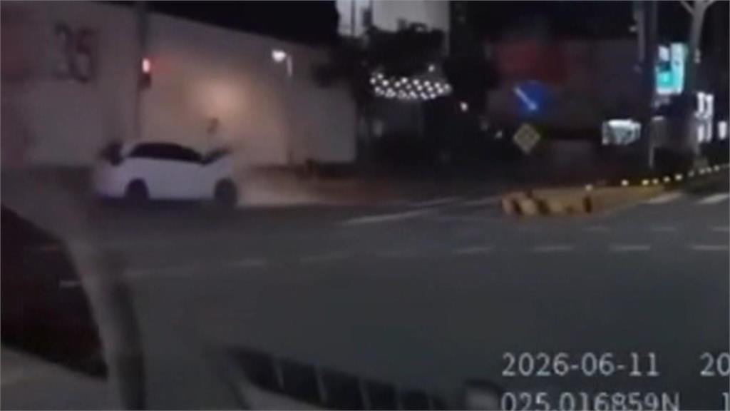 又是毒駕？桃園警匪追逐「三車夾一車」2行人遭撞身亡