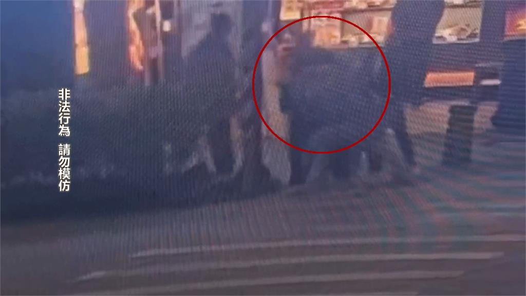 博奕版主欠百萬不還! 女會員氣炸撂壯漢"擄人痛毆"