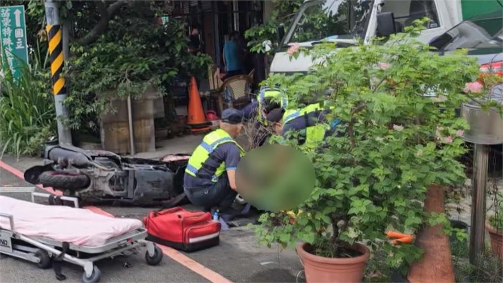 七旬老翁駕車突「跨越中線」 右轉機車騎士閃避不及 頭部重創身亡