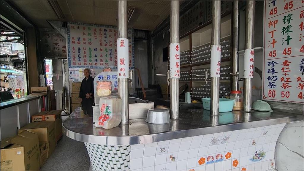 花蓮天災重創觀光!昔賣千杯「鋼管紅茶」阿公獨撐嘆:1天只賣20杯