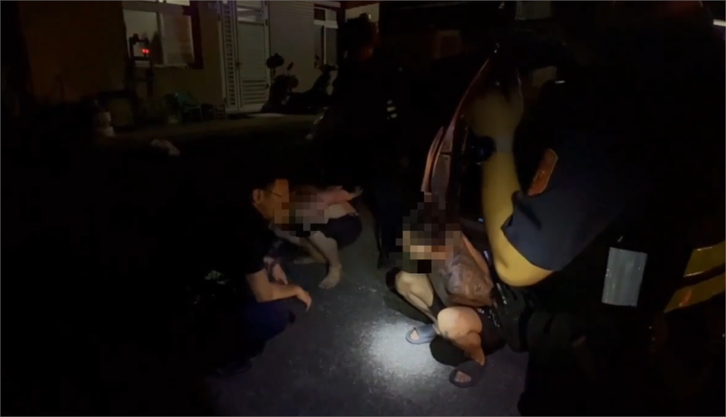快新聞/新北淡水民宅大火釀1死1傷!現場疑毒品趴 2裸男竊車逃逸遭逮