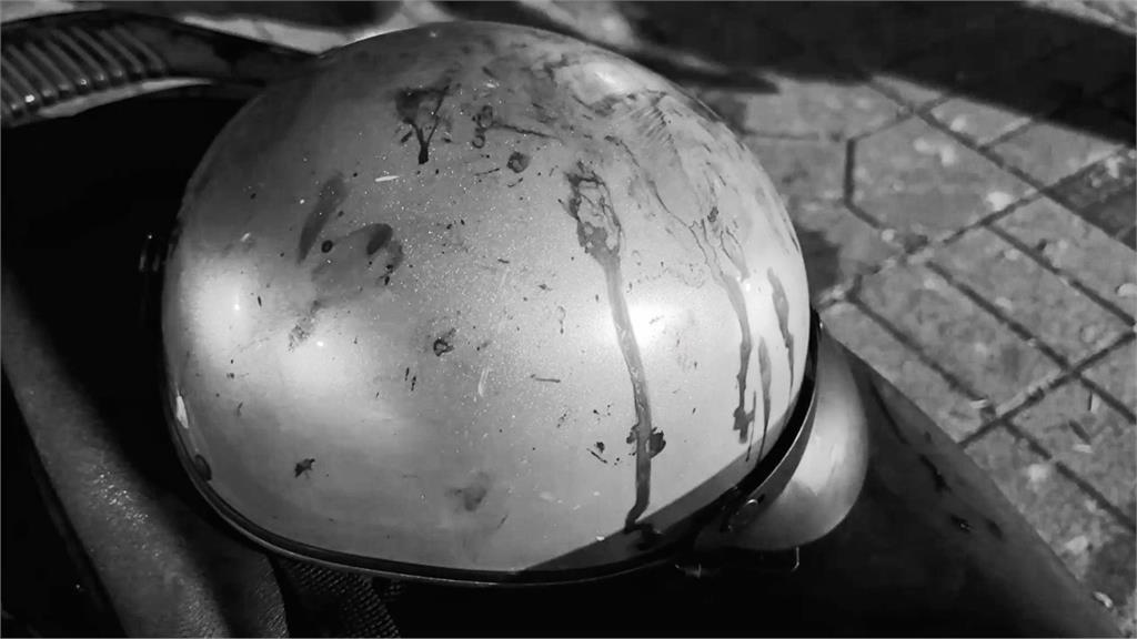 最新／新年下棋火氣大！高雄男持「美工刀」怒砍對手　滿地鮮血駭人畫面曝