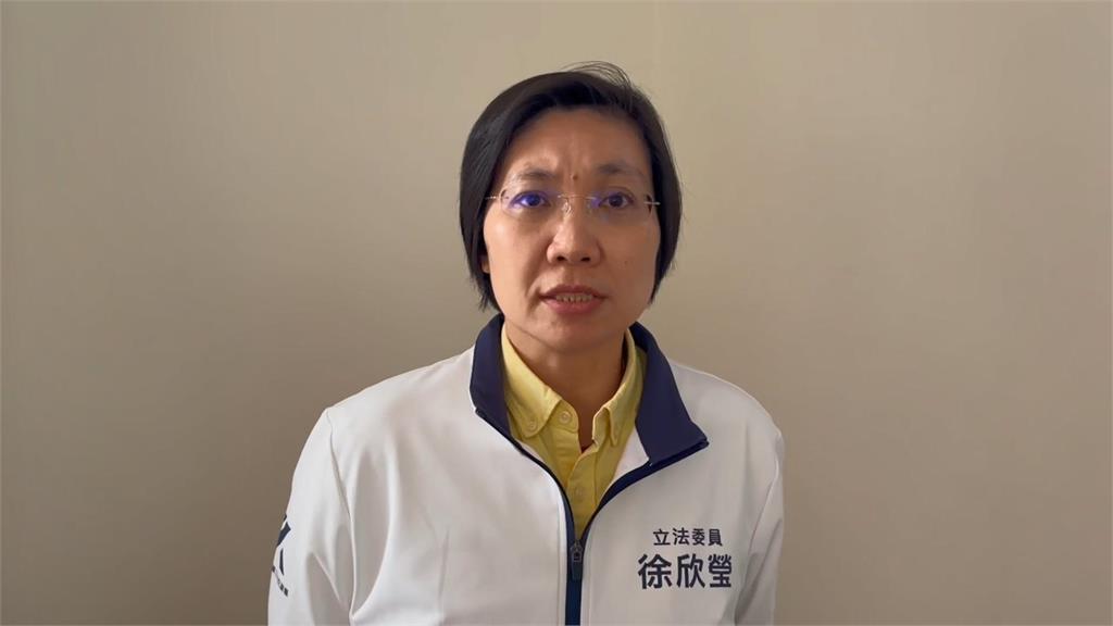 快新聞/突宣布立院內委會延會至24時 徐欣瑩遭綠委踢爆去美容部洗頭