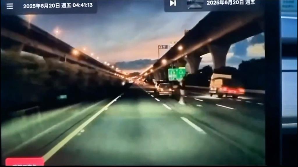 國道上有人?貨車急閃「翻兩圈」 車上米撒一地 共三人送醫
