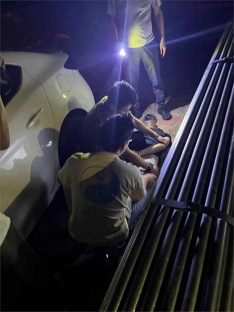 鐵皮屋暗藏毒品分裝廠! 彰化刑大攻堅緝毒逮12人