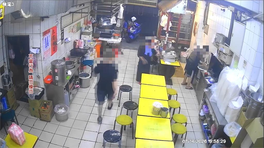 萬華知名燒臘店爆職場糾紛　煮飯婦遭同事推險摔倒