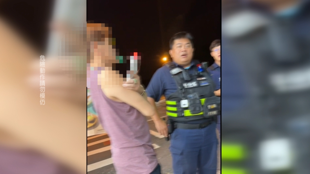 碰瓷男出沒?竄出險被撞還笑著離開 女駕駛氣炸