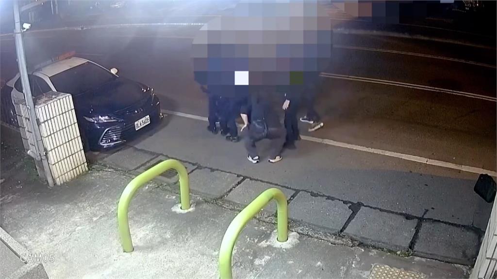 忘記自己續攤!乘客誤以為小黃繞路 竟失控毆打運將