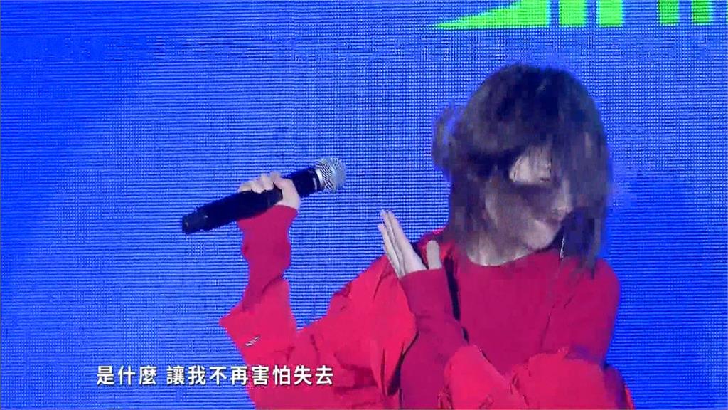 "風城"名不虛傳! 跨年夜颳強風 吊臂攝影機掉落砸傷6民眾