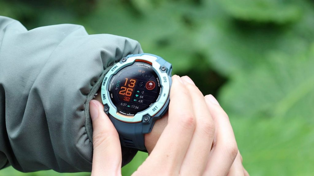 受到大老闆們的愛「戴」?Garmin Instinct 3 體驗分享