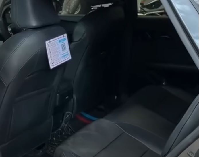 剛上車就開戰！後座男女「裙底狂摸、吞吐」激戰畫面曝光…司機嘆：每晚都會發生