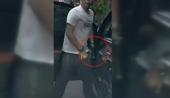 違停窄巷遭按喇叭！駕駛飆罵疑亮槍　車牌登記不符罪加一等