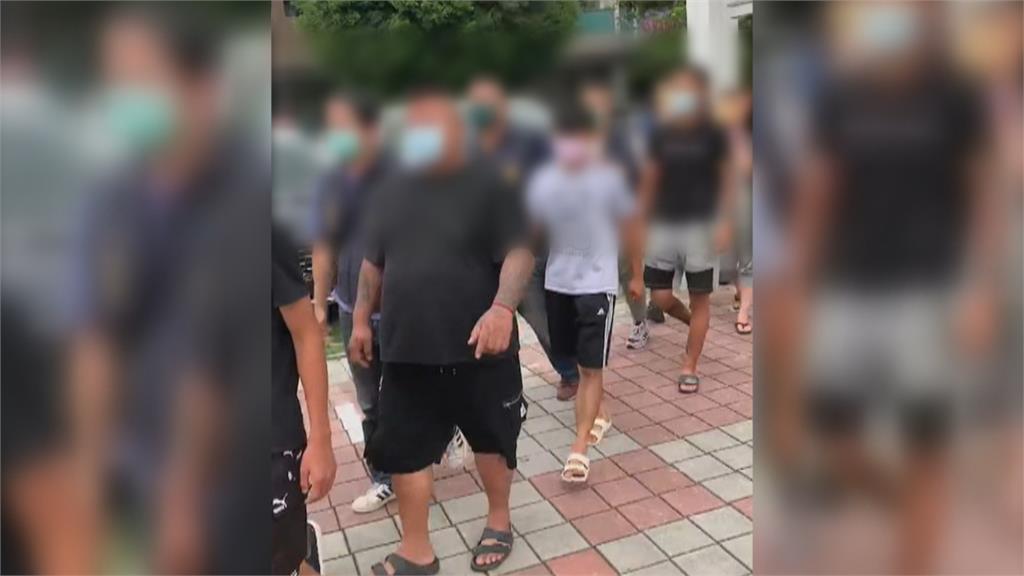 疑「勞資糾紛」街頭大亂鬥　17歲男助陣遭刺身亡