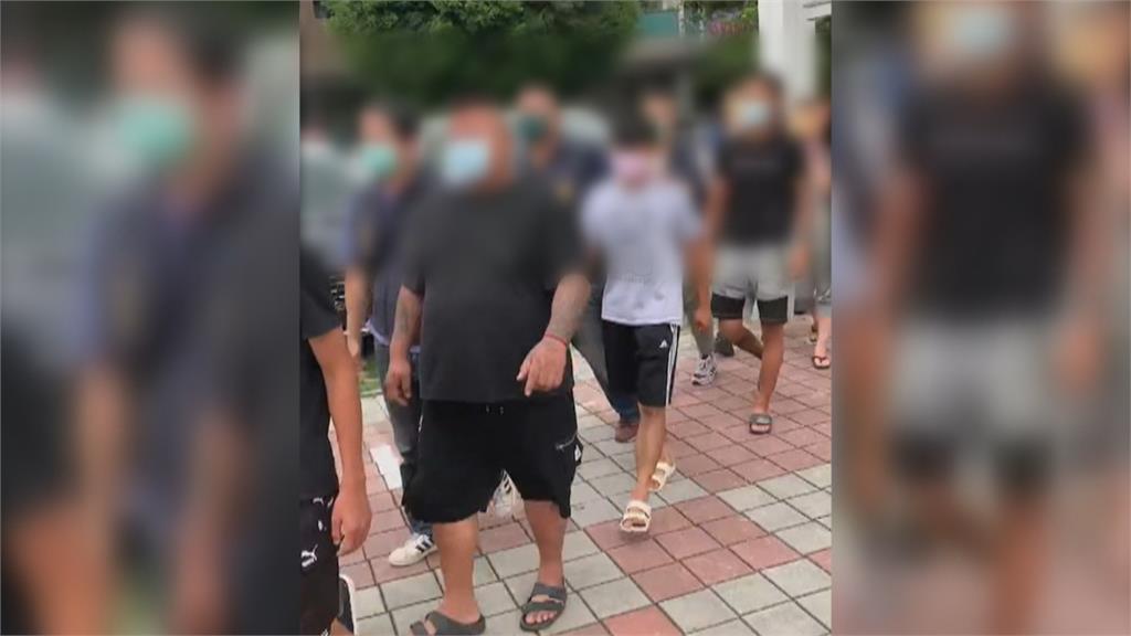 疑「勞資糾紛」街頭大亂鬥 17歲男助陣遭刺身亡