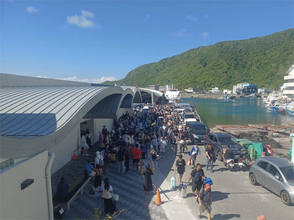 東部、離島國旅熱起來!花東縱谷單日逾5萬 澎湖人潮較去年同期翻數倍
