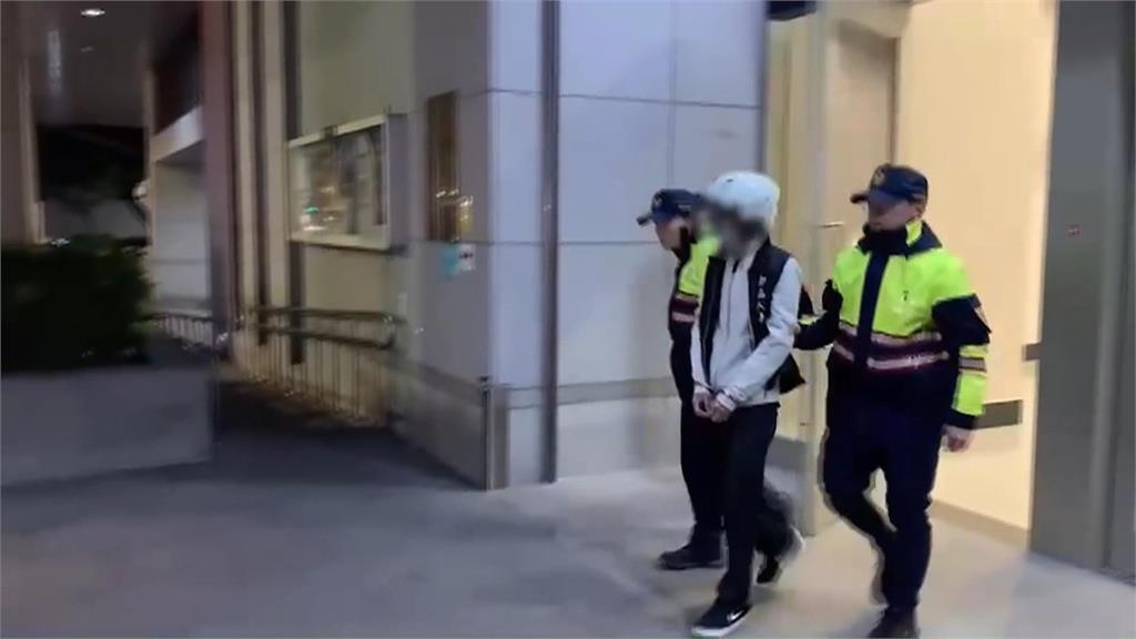 綠燈還不走?竟是駕駛昏睡 警到場把叫醒人聞到這味道