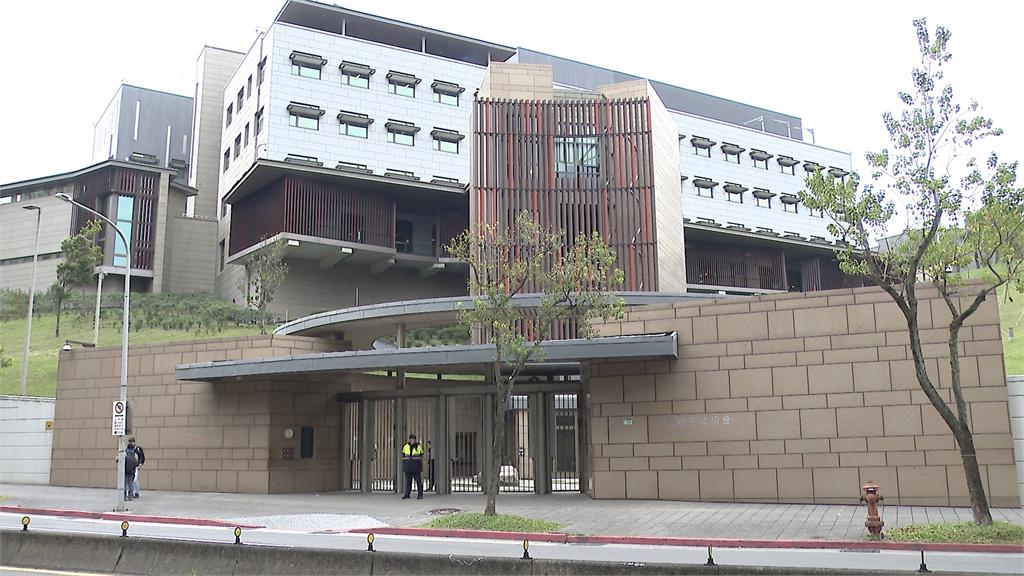 美在台協會被放「可疑紙袋」 警方出動防爆小組竟是烏龍一場