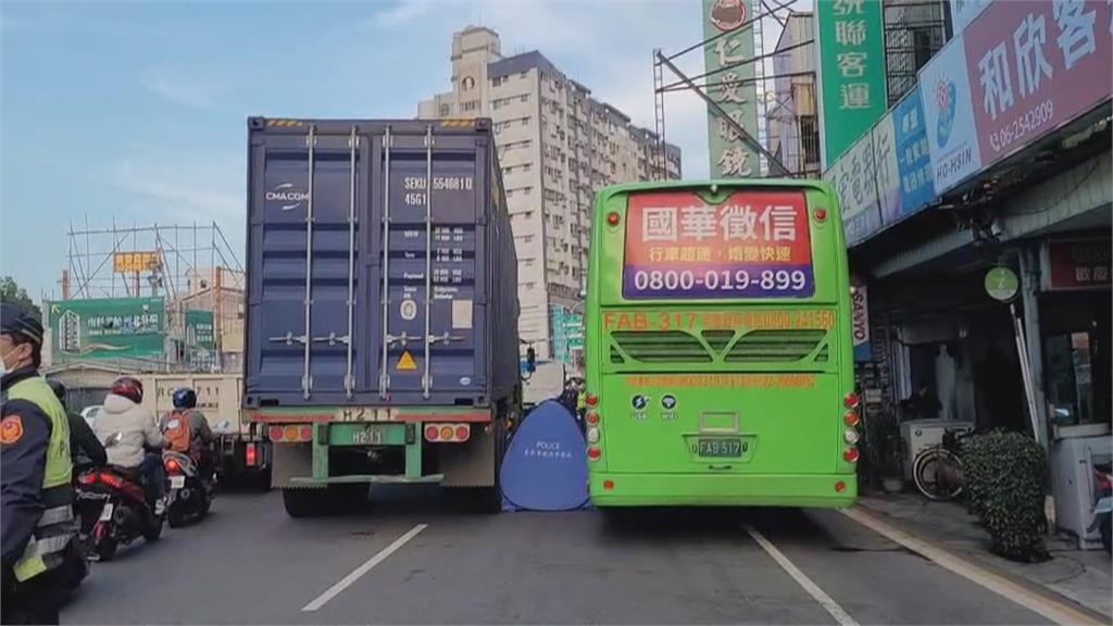 台南永康區死亡車禍 女騎士遭大貨車撞身亡