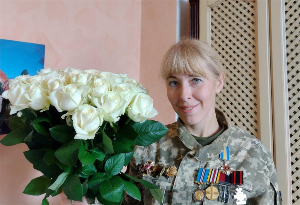 一夜擊斃3敵軍！烏克蘭「最致命女狙擊手」遭俄媒「賜死」　本人說話了