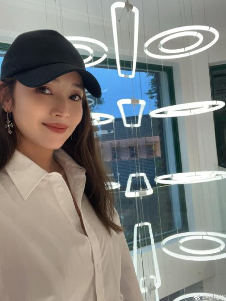 侯佩岑昔喊「上海找房子」被罵翻!微博IP定位閃現「罕見視角」流出