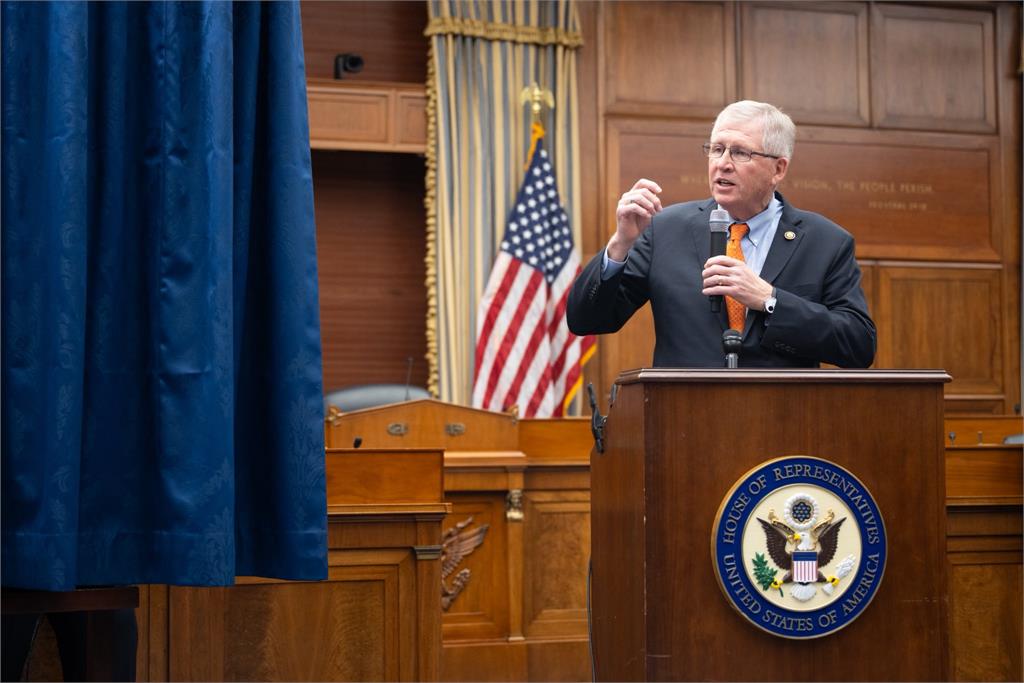 美國通過「台灣保護法案」！1關鍵胡采蘋揭中國下場：難以承受金融制裁