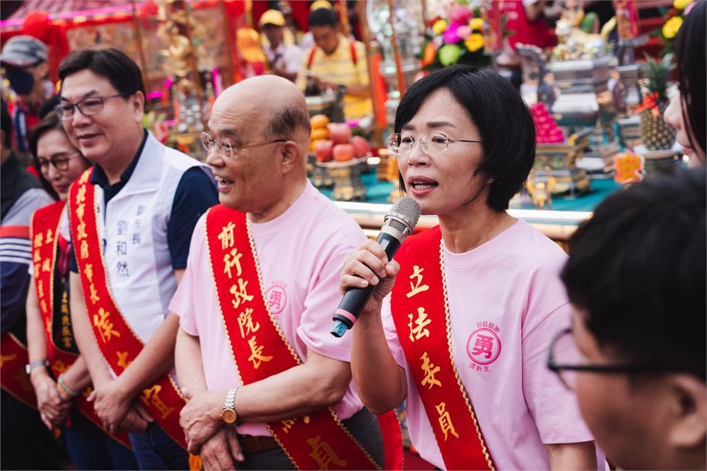 蘇巧慧2026戰新北「狂被喊重返蘇貞昌榮光」!她秒脫口「開戰老爸」畫面全放送