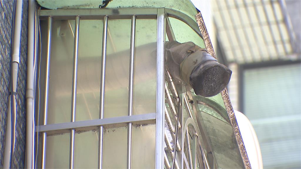北市退休師勒斃妻子! 虛弱坐輪椅送囚車畫面曝