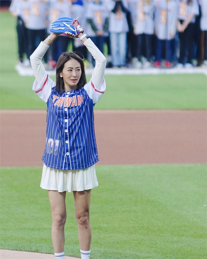 恭喜!賈永婕世壯運「水球勇奪金牌」超強 網湧入狂賀:台灣的驕傲