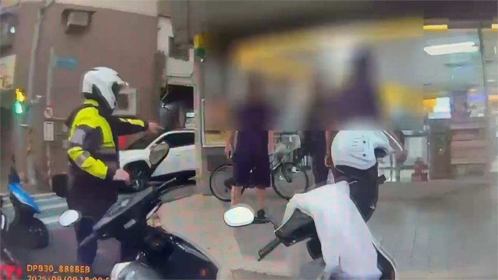 為錢翻臉！積欠１萬談判爆口角　新竹兩男街頭持刀互砍遭警逮捕
