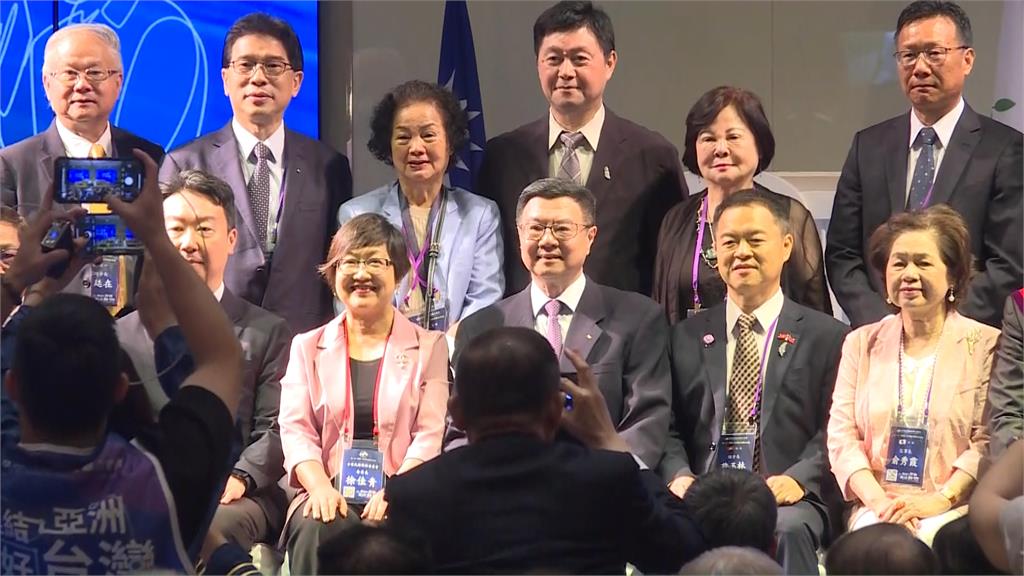 蕭美琴.、卓榮泰接力！　出席亞洲台灣商會會議　致謝台商