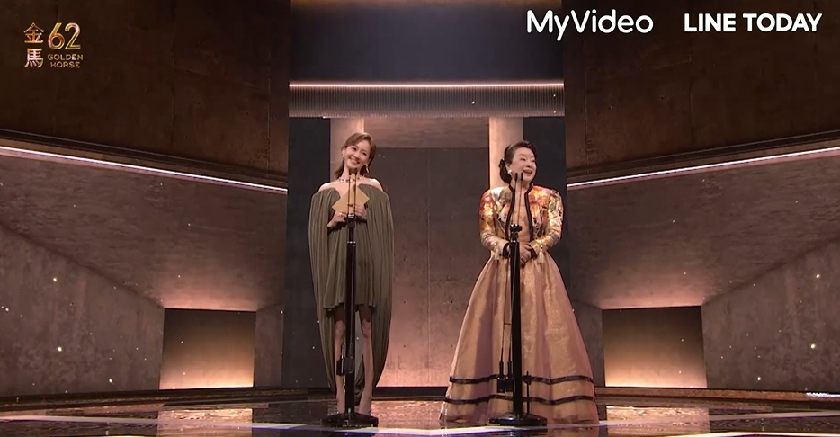 金馬62/75歲翁倩玉攜手陳意涵同台頒獎!雙女神「夢幻並肩」展現最佳默契