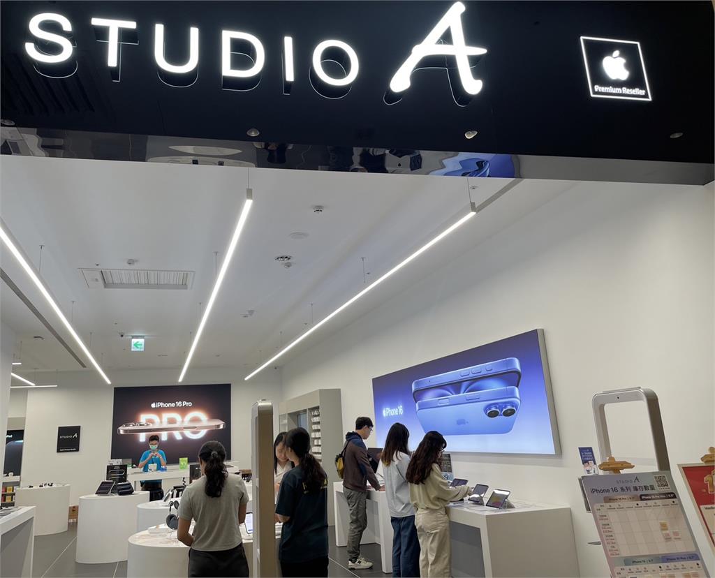 麗寶OUTLET八周年慶開跑!人潮湧入瘋搶知名品牌「限量優惠」