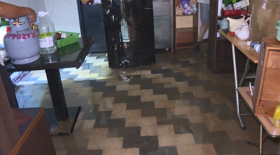 內湖美髮廳慘泡水！阿嬤痛失20萬怒控市府沒做「1舉」是人禍…怒要蔣萬安交代