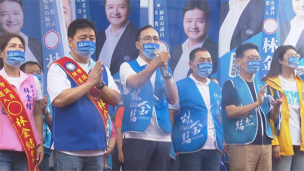 快新聞/選戰首度同框! 朱立倫與侯友宜對望讚「最強母雞」