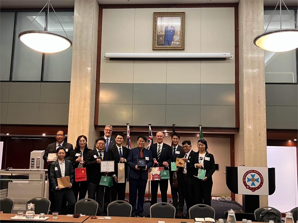 臺大生傳EMBA師生參訪昆士蘭州議會　串聯臺澳農業、健康產業與國際合作新契機