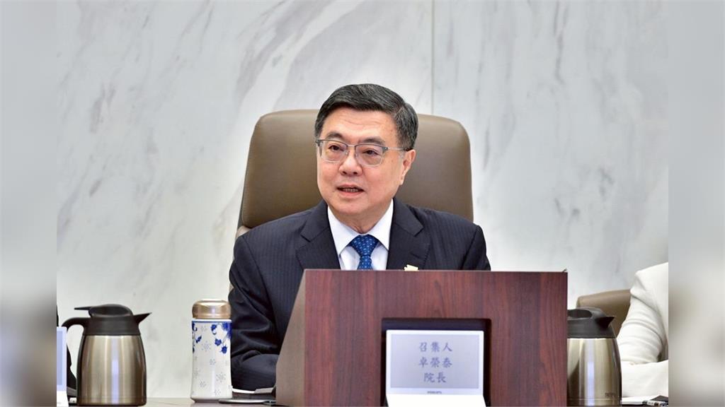 小草公開喊「倒閣」嗆這1句！周軒高級酸：你比黃國昌適合當黨主席